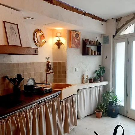 T2-la Rabelais Apartman *